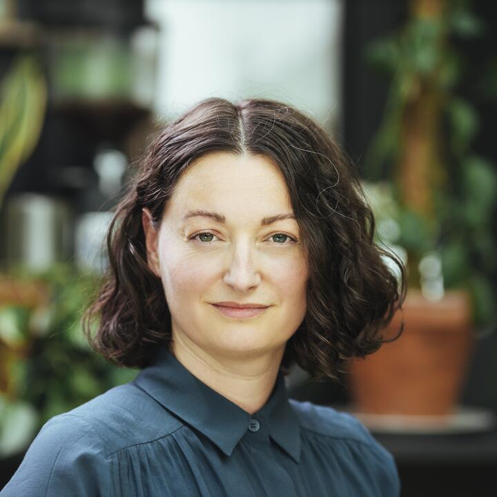 Anna Wohlesser, dwarfs and Giants