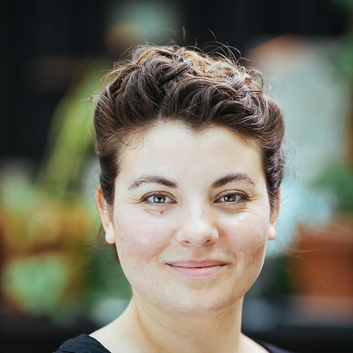 Leonie Volonte, dwarfs and Giants